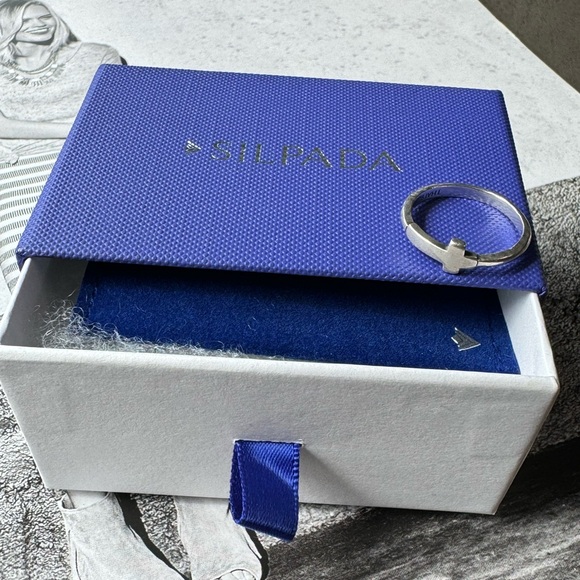 Silpada Simple Cross Ring In Pouch With Box - Picture 5 of 11